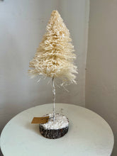 Load image into Gallery viewer, Sisal Bottle Brush Tree