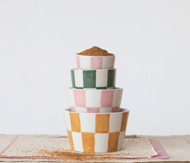 Checkered round stoneware