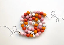 Load image into Gallery viewer, Pearl and Jane Garlands