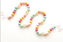 Load image into Gallery viewer, Pearl and Jane Garlands