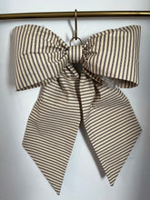 Load image into Gallery viewer, Big Beautiful Bow