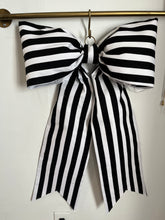 Load image into Gallery viewer, Big Beautiful Bow