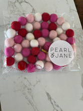 Load image into Gallery viewer, Pearl and Jane Garlands
