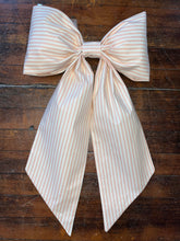 Load image into Gallery viewer, Big Beautiful Bow