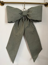 Load image into Gallery viewer, Big Beautiful Bow