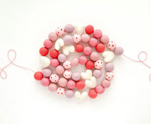 Load image into Gallery viewer, Pearl and Jane Garlands