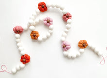 Load image into Gallery viewer, Pearl and Jane Garlands