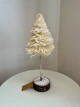 Load image into Gallery viewer, Sisal Bottle Brush Tree