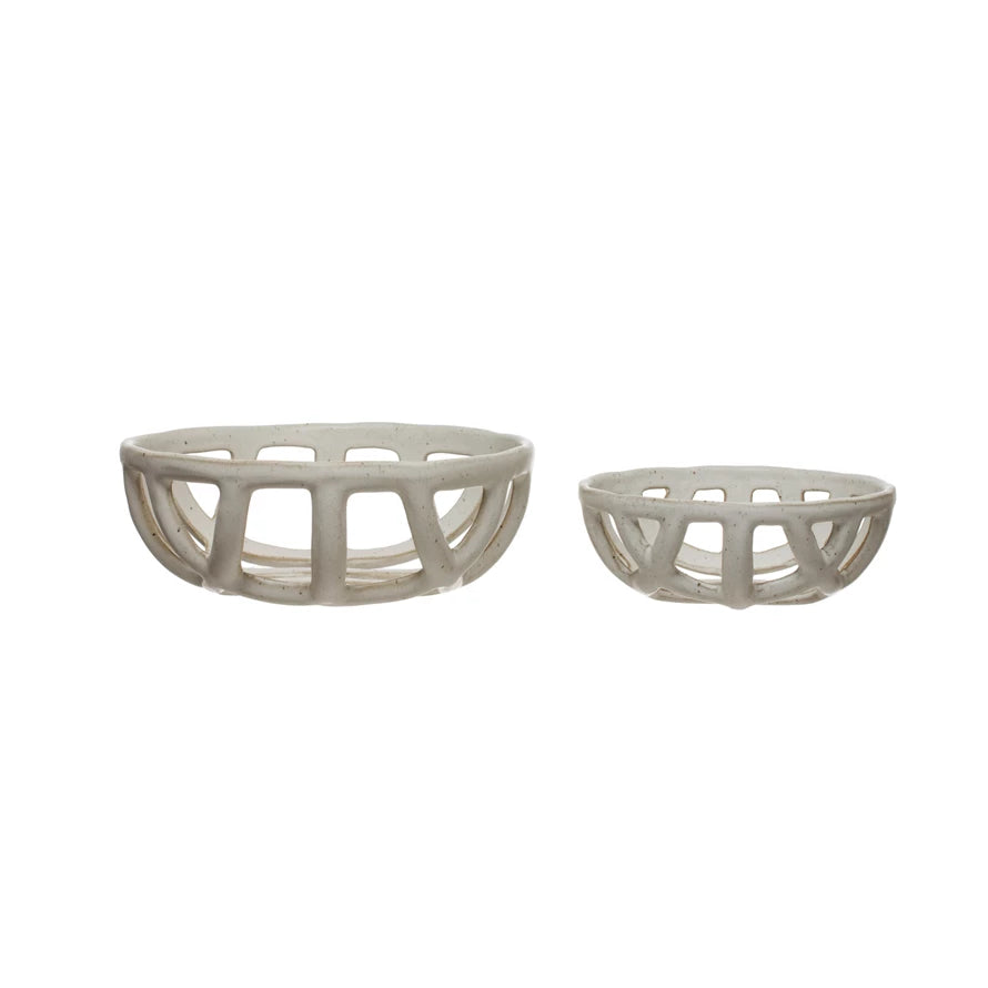 Round stoneware fruit baskets