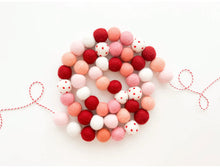 Load image into Gallery viewer, Pearl and Jane Garlands