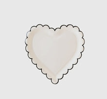 Load image into Gallery viewer, Valentines paper plates