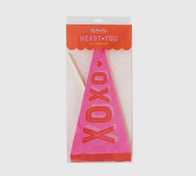 Load image into Gallery viewer, XOXO felt banner