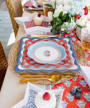 Load image into Gallery viewer, Hampton scallop plate