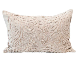Velvet lumbar pillow: cream